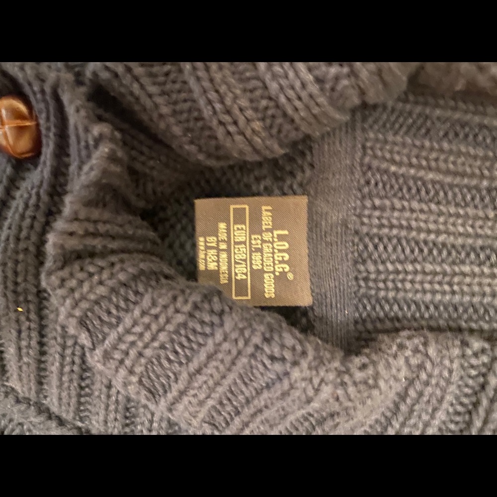 sweater - Picture 2 of 2